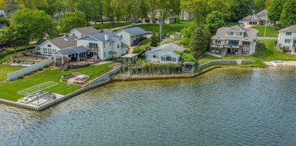 1122 N Eagle Lake Drive, Kalamazoo