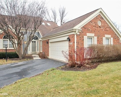 2237 N Lake Shore Circle, Arlington Heights