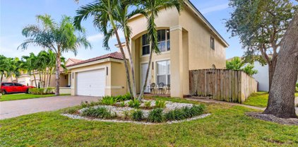 7696 Nw 19th St, Pembroke Pines