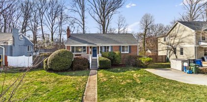 7412 Tower St, Falls Church
