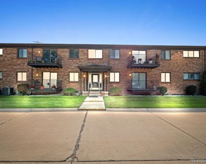19609 RIDGEMONT, St. Clair Shores