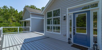 331 Knapp St, Urbanna