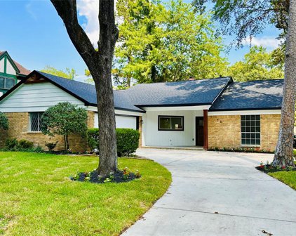 16 Lancelot Lane, Conroe