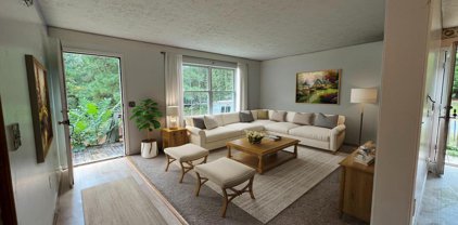 401 Little Creek Rd, Troy
