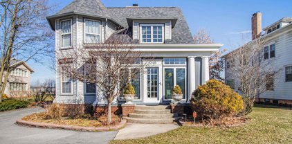 1048 E Jackson Boulevard, Elkhart