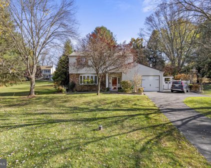 705 Cynthia Ln, West Chester