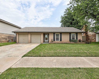 513 W Forster Drive, Mustang
