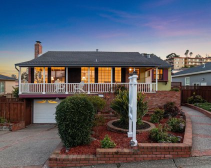 1361 Vista Grande, Millbrae