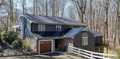 3 Northview Terrace, Holmdel