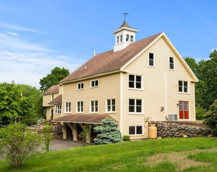 41 Wood Street, Hopkinton