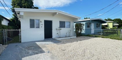 1564 Nw 71st St, Miami