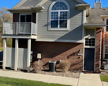 48401 COMMONVIEW, Shelby Twp