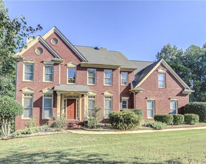 255 Hidden Lake Drive, Fayetteville