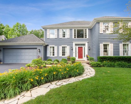 2162 N Charter Point Drive, Arlington Heights