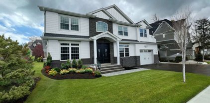 538 Tremont Place, East Meadow