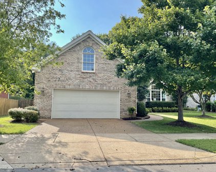 235 Heathersett Dr, Franklin