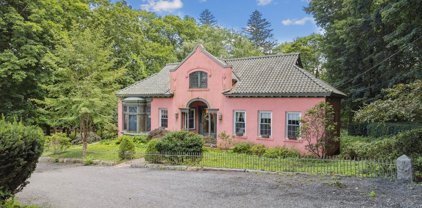 8 Joyce Ter, Andover