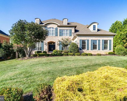 9641 Maymont Dr, Vienna