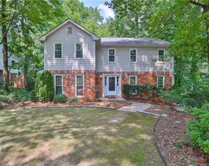325 Spring Ridge Drive, Roswell