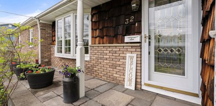 32 Westbrook Road, Howell