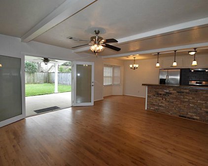 9754 Southport Drive, Houston