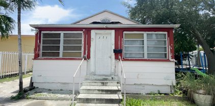327 Nw 23rd Ct, Miami