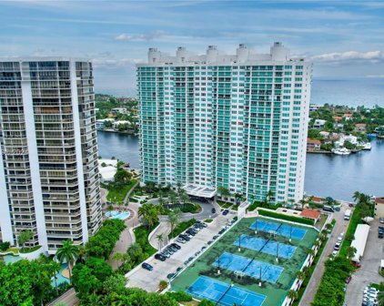 20201 E Country Club Dr Unit #PH2702, Aventura