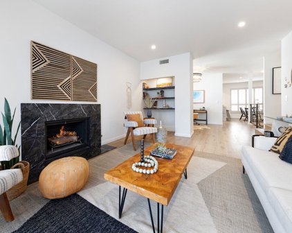 1920  Pandora Ave Unit 8, Los Angeles