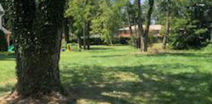 16 Locust Dr, Catonsville