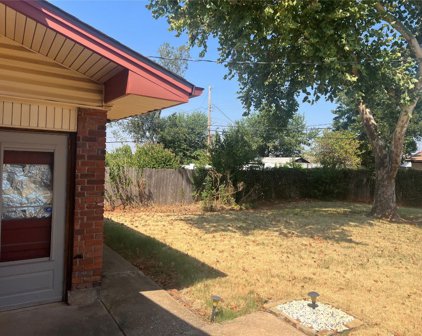5813 NW 66th Street, Warr Acres