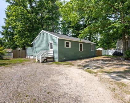 10712 Genlou Road, Chesterfield