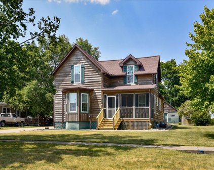 355 W Franklin Street, Paxton