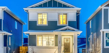 904 W Lakeview Drive, Chestermere