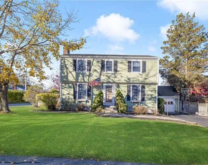 29 Willow  Avenue, Middletown