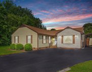 6633 Gary Court, Gloucester West image