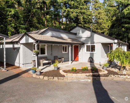 5417 Monta Vista Drive E, Edgewood