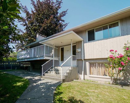 823 Sangster Place, New Westminster