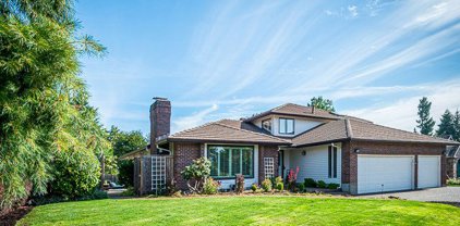 6119 CHURCHILL DOWNS DR, West Linn