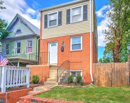 1344 Valley Pl Se, Washington
