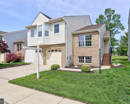 2424 Shadywood Cir, Crofton