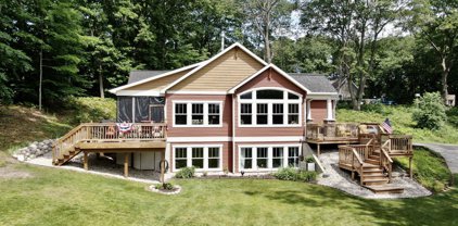1401 N Wooded Lake Drive, Ludington