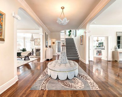 1715 N Hudson Avenue, Oklahoma City