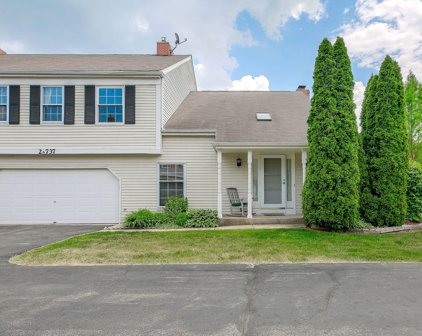 2S737 Grove Lane, Warrenville