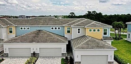 876 Driving Range Court, Reunion