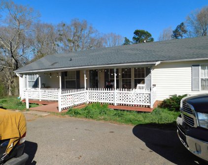 1586 Rainbow Lake, Inman