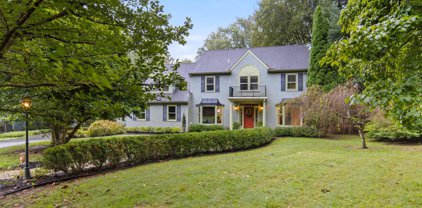 424 Red Coat Ln, Wayne