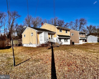 2017 S Winthrop Ave, Lindenwold