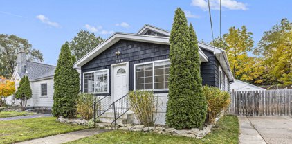116 32nd Street SE, Wyoming