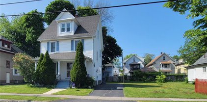 844 Avenue D, Rochester City-261400