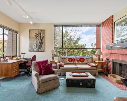 835 S Lucerne Boulevard Unit 201, Los Angeles